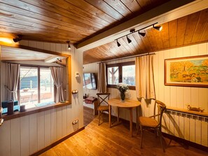Dining - Holiday Home 'Casita De Las Cuadras' with Private Terrace, Wi-Fi and Air Conditioning (Solsona)