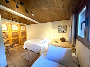 Room - Holiday Home 'Casita De Las Cuadras' with Private Terrace, Wi-Fi and Air Conditioning (Solsona)