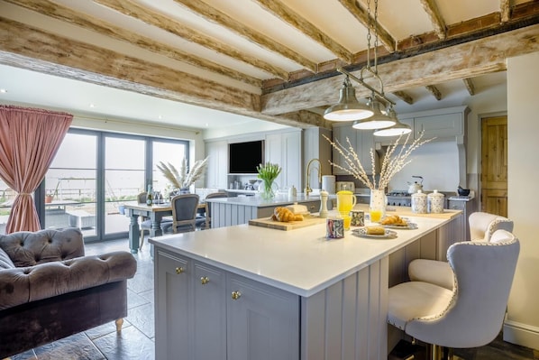Interior - 4 Bed in Liddington (oc-p38233) (Liddington)