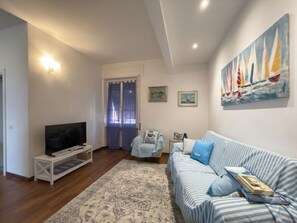 Living area - Vrbo Property (Lerici)