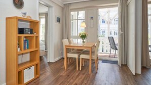 Apartment | Dining - Urlaub auf Rugen Nahe Strand und Erlebnisbad (Sellin)