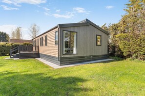 Exterior - 2 Bed in Pocklington (oc-o39068) (Pocklington)