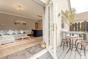 Outdoor dining - 1 Bed in Fearn (oc-w39499) (Fearn)