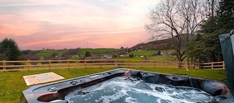 5 Bed in Llandegla (oc-t40234)