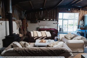 Fireplace - 1 Bed in Bronington (oc-d39075) (Bronington)
