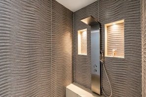 Toallas y papel de baño