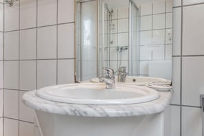 Bathroom - Ferienwohnung "Utkiek" - die kleine Wohlfühloase in Werdum (Werdum)