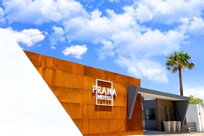 HOTEL PRANA