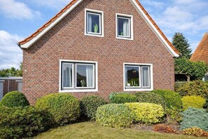 Exterior - Ferienhaus "Casa Frisia" in der Bärenstadt (Esens)