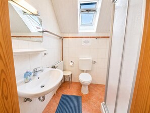 Bathroom - Ferienwohnung "Zum Süderwall" - im Herzen der Bärenstadt (Esens)