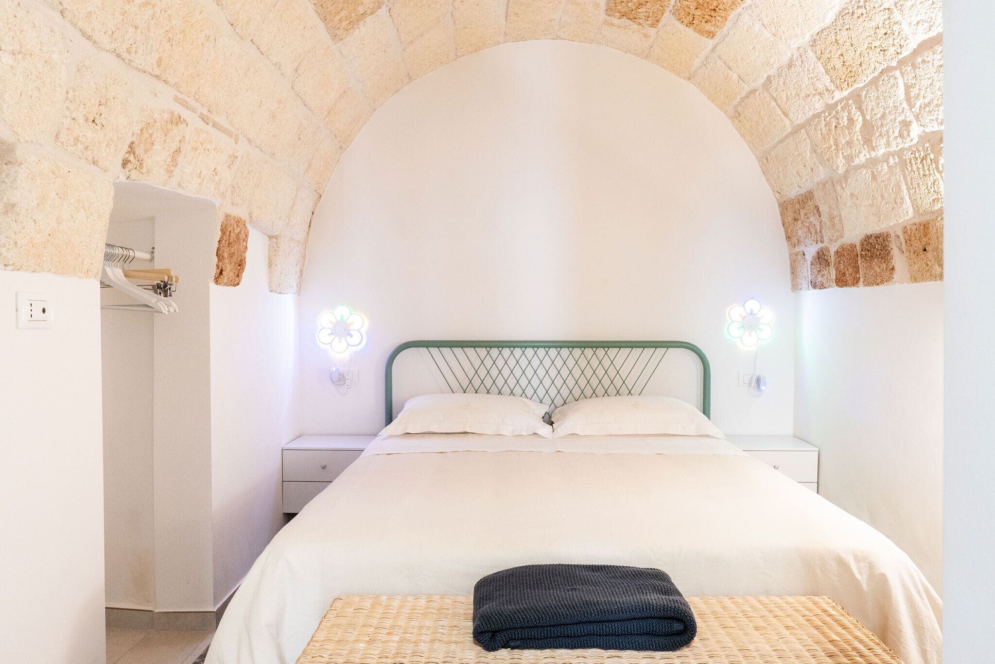 1 habitación, tabla de planchar con plancha, internet y ropa de cama 