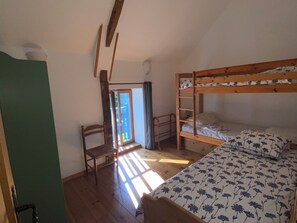 Room - Vrbo Property (Gomené)