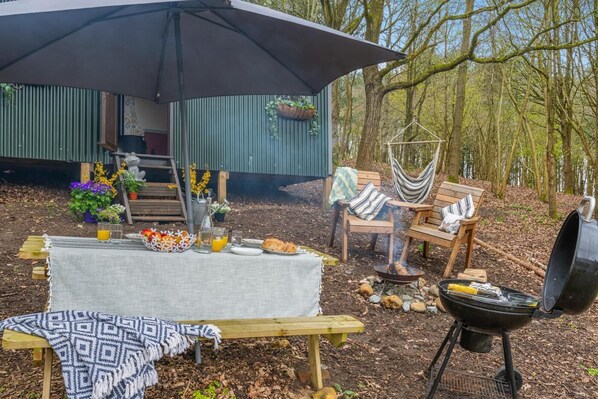 Outdoor dining - 1 Bed in Edgefield (oc-h39011) (Edgefield)