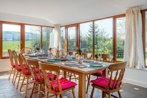 Dining - 6 Bed in Blackburn (oc-c38221) (Clayton le Dale)