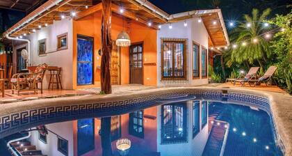 Tropical Pool Oasis Steps From Beach, Shops, Cafès