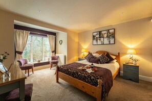 Iron/ironing board, travel cot, free WiFi, bed sheets - 3 Bed in Ambleside (oc-lr085) (Ambleside)