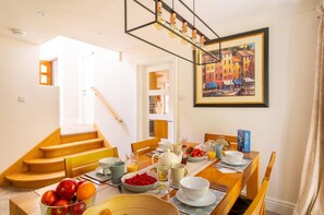 Dining - 3 Bed in Ambleside (oc-lr085) (Ambleside)