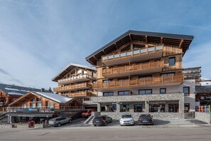 Exterior - Hirondelle  – Mtn Views | Spa | BBQ | Alpe d'Huez (Huez)