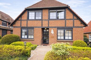 Exterior - Ferienwohnung "Seebär" - mit Flair und Balkon im schönen Ort Werdum (Werdum)