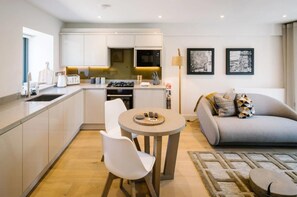 Interior - 1 Bed in Windermere (oc-lr229) (Windermere)