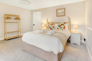 Iron/ironing board, travel cot, free WiFi, bed sheets - 3 Bed in Ambleside (oc-lr012) (Ambleside)