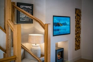 Interior - 3 Bed in Windermere (oc-lr235) (Windermere)