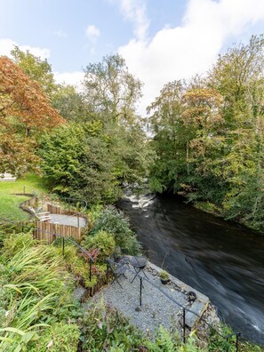 Property grounds - 2 Bed in Ambleside (oc-lr008) (Clappersgate)