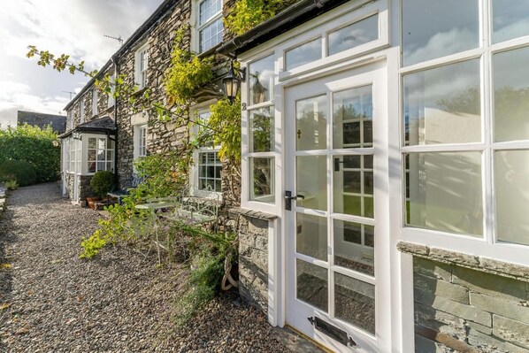 Exterior detail - 2 Bed in Ambleside (oc-lr008) (Clappersgate)