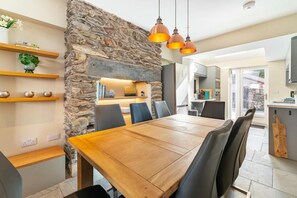 Dining - 4 Bed in Ambleside (oc-lr023) (Ambleside)