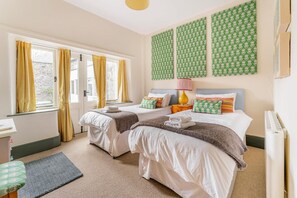 Iron/ironing board, free WiFi, bed sheets - 3 Bed in Ambleside (oc-lr213) (Claife)