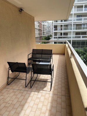 Property grounds - Spacious 4- or 5-room apartment, 86 m², near the ocean. (Nice)