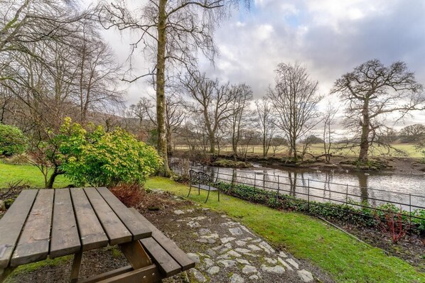 Property grounds - 1 Bed in Ambleside (oc-lr040) (Clappersgate)