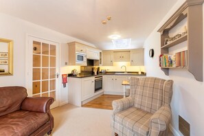 TV - 1 Bed in Ambleside (oc-lr040) (Clappersgate)