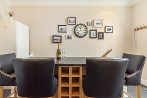 Interior - 2 Bed in Bowness On Windermere (oc-lr037) (Bowness on Windermere)