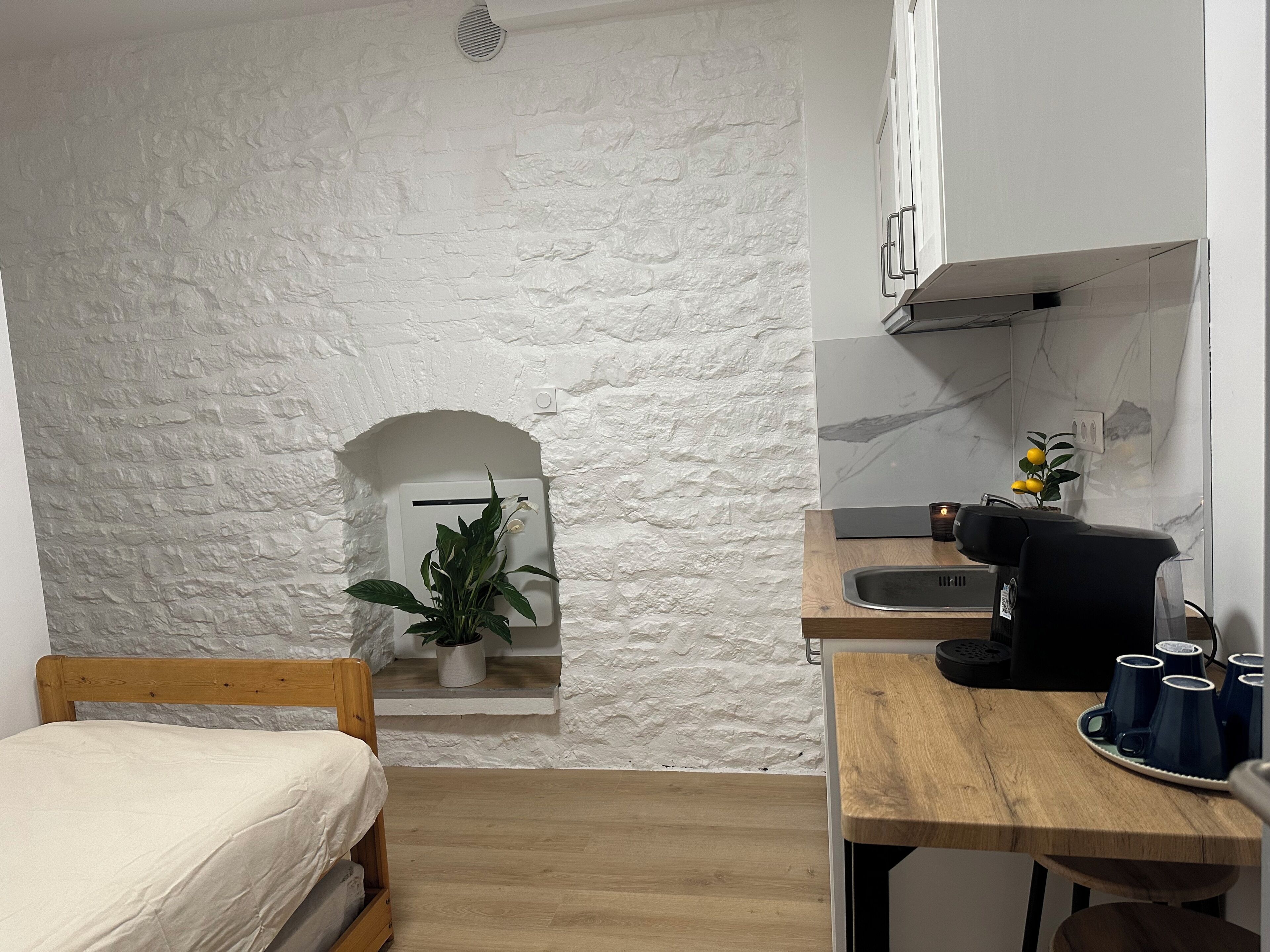 1 bedroom, WiFi, bed sheets