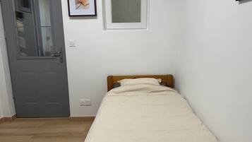 1 bedroom, WiFi, bed sheets