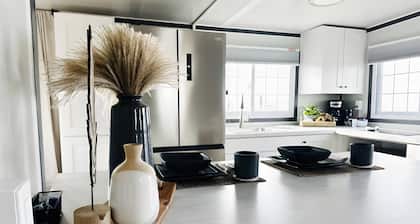Private Studio Suite with Queen and Full Beds, Full Kitchen and In-Unit Laundry