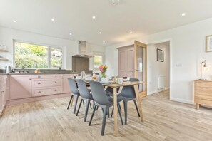 Dining - 4 Bed in Hawkshead (oc-lr018) (Hawkshead)
