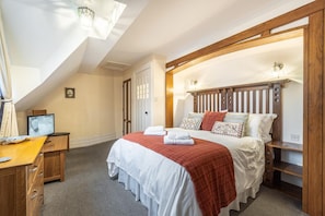Bügeleisen/Bügelbrett, Reisekinderbett, kostenloses WLAN, Bettwäsche