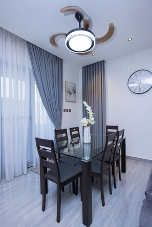 Dining - A modern and luxurious 3-bedroom en-suite house located in Tse Addo, Accra. (Tse Addo)