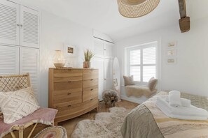 Bügeleisen/Bügelbrett, kostenloses WLAN, Bettwäsche