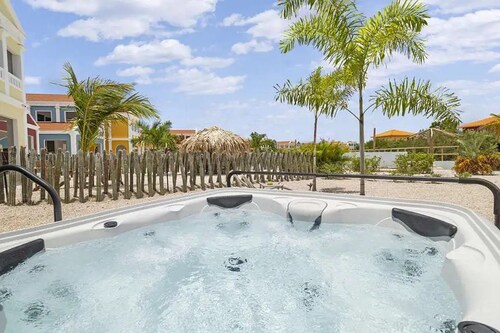 Tropical Private Apartment With Garden