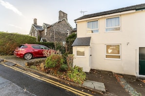 Exterior - 2 Bed in Keswick (oc-lr147) (Keswick)