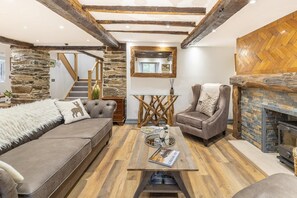 Fernseher, Kamin