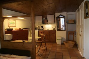 Interior - Holiday Home 'Alba Andros Studio' with Sea View, Wi-Fi and Air Conditioning (Ipsila)