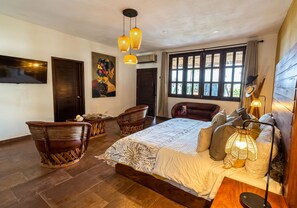 In-room safe, desk, laptop workspace, soundproofing - Charming Villa Terrace Outdoor Fireplace (Jiquilpan de Juárez)