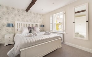 Iron/ironing board, free WiFi, bed sheets - 3 Bed in Hawkshead (oc-lr137) (Hawkshead)