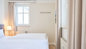 Apartemen | 1 kamar tidur dan dilengkapi dengan perabotan berbeda-beda