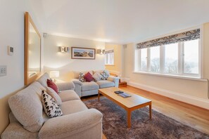 TV - 1 Bed in Ambleside (oc-lr210) (Claife)