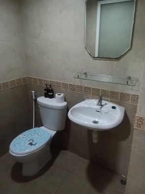 Bathroom - Om kitchen (Bangkok)